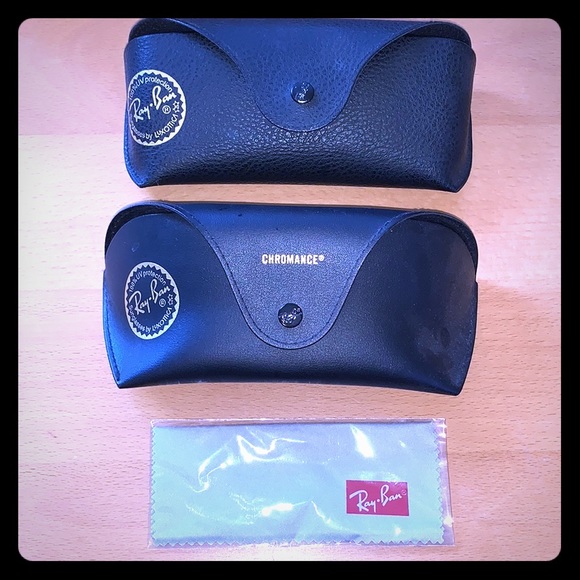 2 Ray-Ban Sunglasses Cases + 1 Ray-Ban cloth